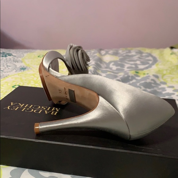 Shoes - Picture 4 of 5